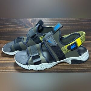 Nike Canyon Men’s Size 10 Shoes Cargo Khaki Athletic Sandals